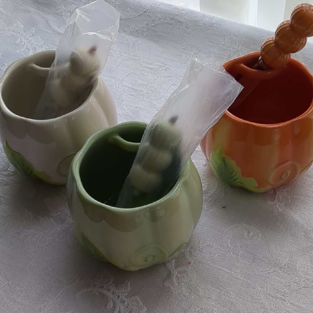 Temp-Tations Harvest Pumpkin Mugs - Green, Orange, Cream